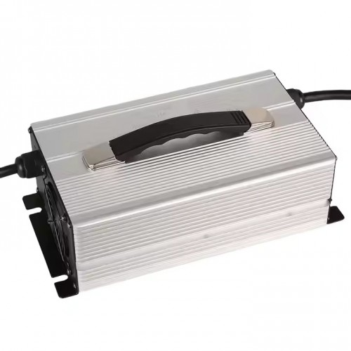 C2500P 2500W Battery Charger Electric Motorcycle Li-Ion 84V 15A 10A LiFePO4picture2