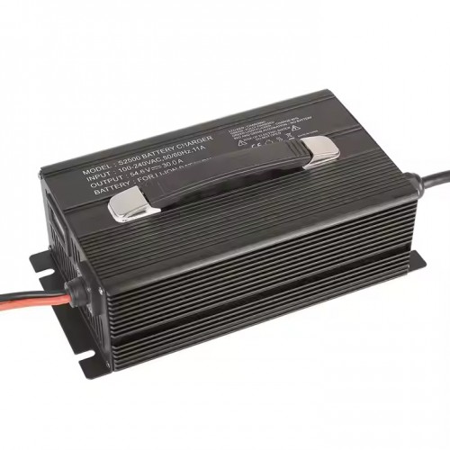 C2500P 2500W Battery Charger Electric Motorcycle Li-Ion 84V 15A 10A LiFePO4picture3