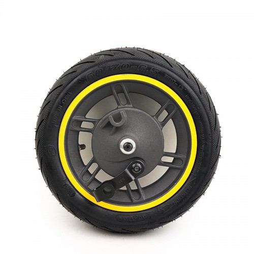 Scooter front wheel with drum brake assist hub 60/70-6.5