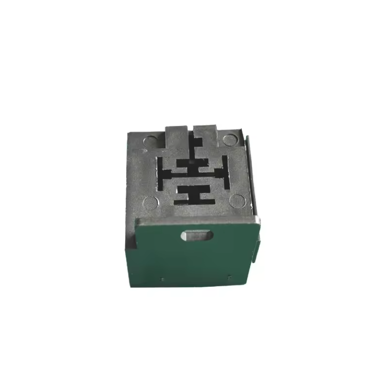 Automotive Relay Base Mount 4 or 5-Pin 12V