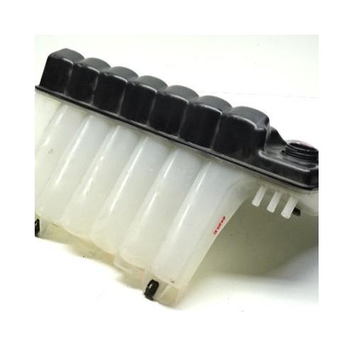 For Truck Parts High Quality Water Tank for 1371329/1660859/1871493/35010 Models Auto Body Spare Top